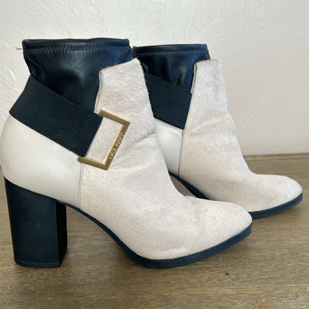 Calvin Klein Women’s Booties. Size 10. Cream/ Black Color. - Picture 5 of 13